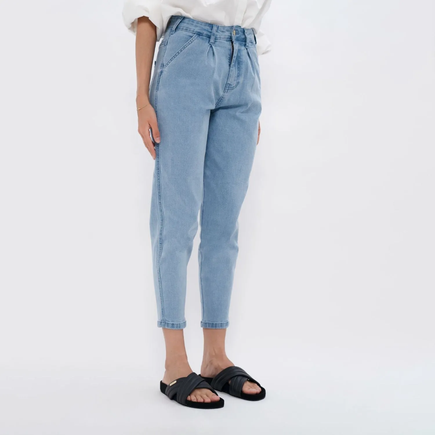 California Sustainable Barrel Jeans