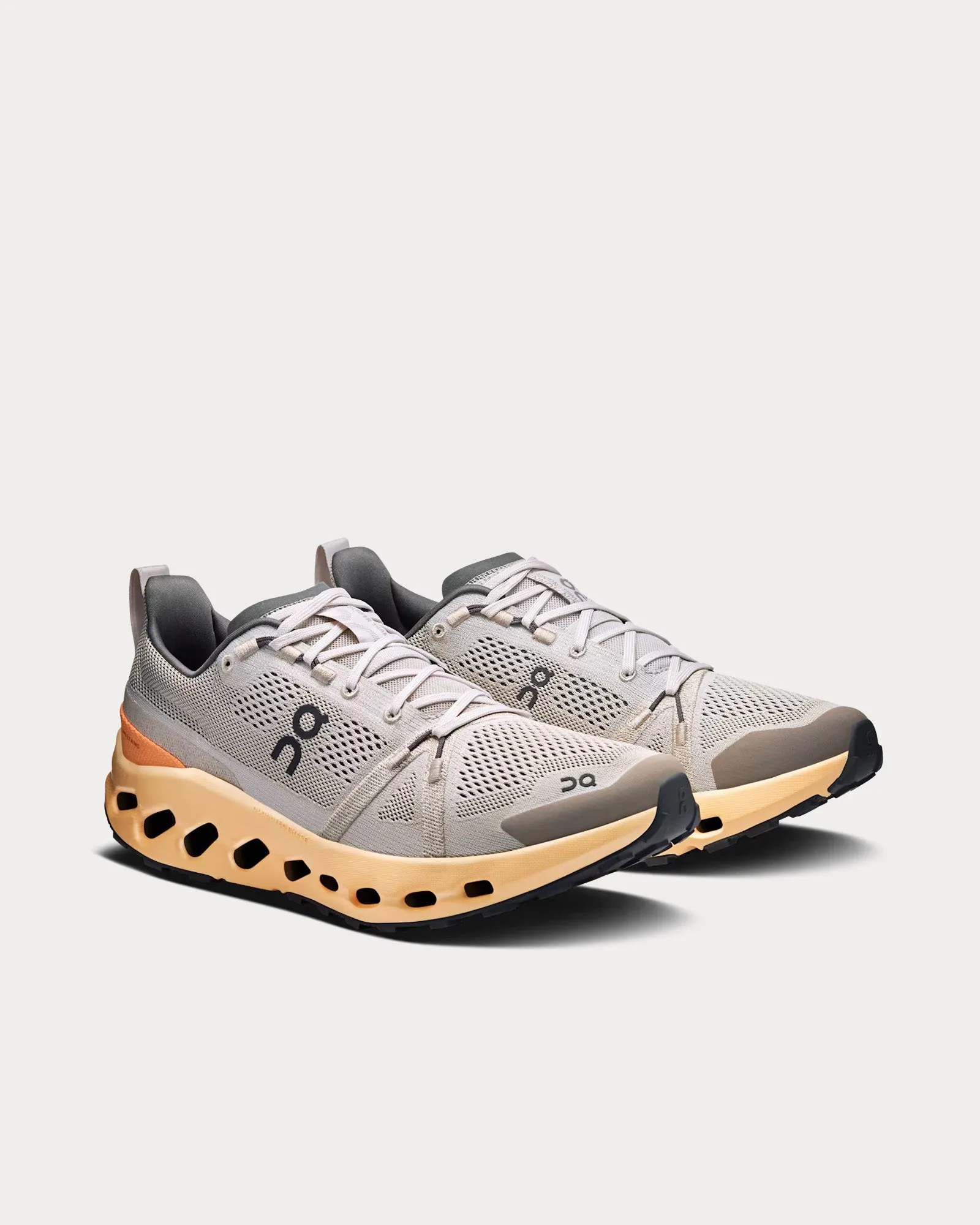 Cloudsurfer Trail Silver / Blonde Running Shoes