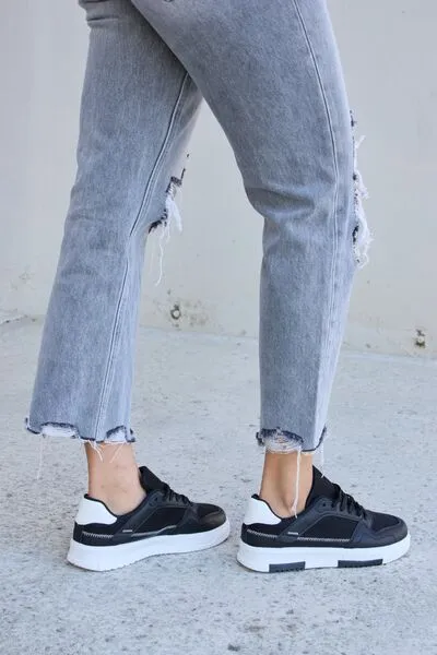 Forever Link Round Toe Sneakers