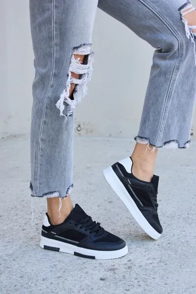 Forever Link Round Toe Sneakers