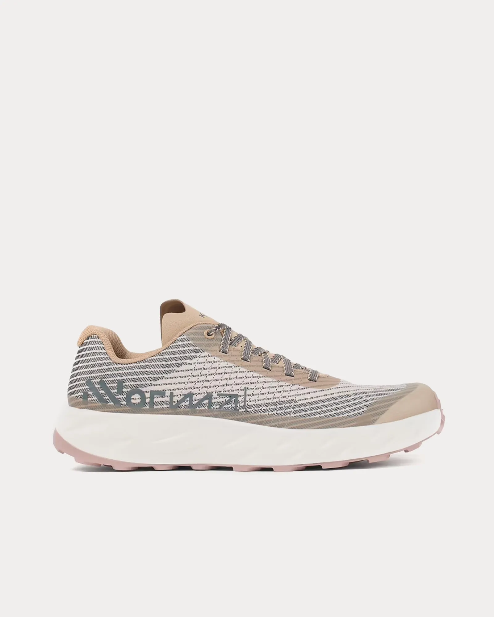 Kjerag Beige Running Shoes