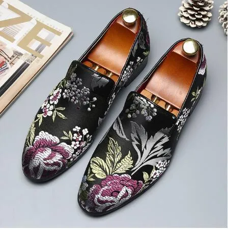 Men Handmade Exquisite Embroidery Leather Business Dress Shoes
