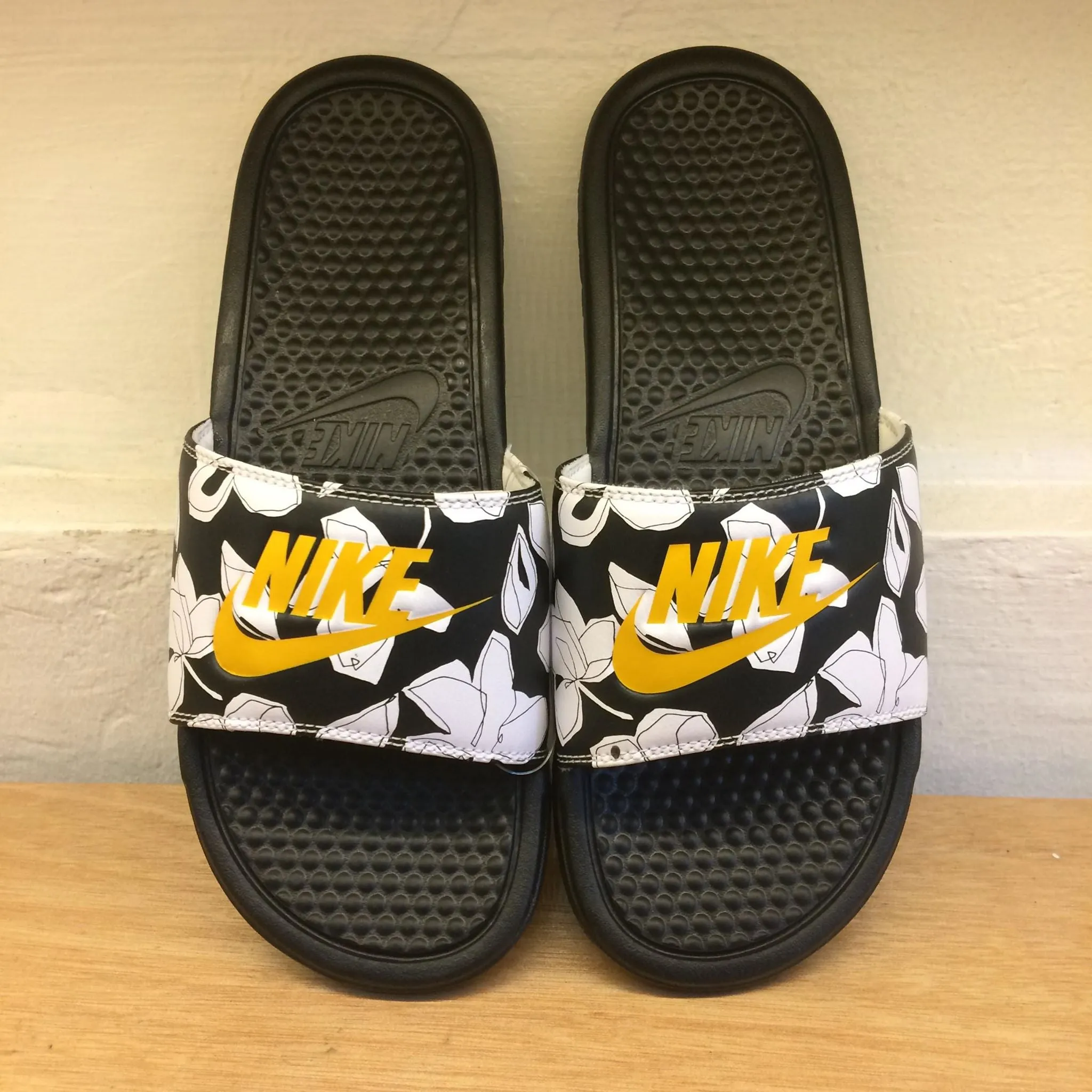 Men's Nike Benassi JDI Print Floral (Black/University Gold/White)(631261-034)