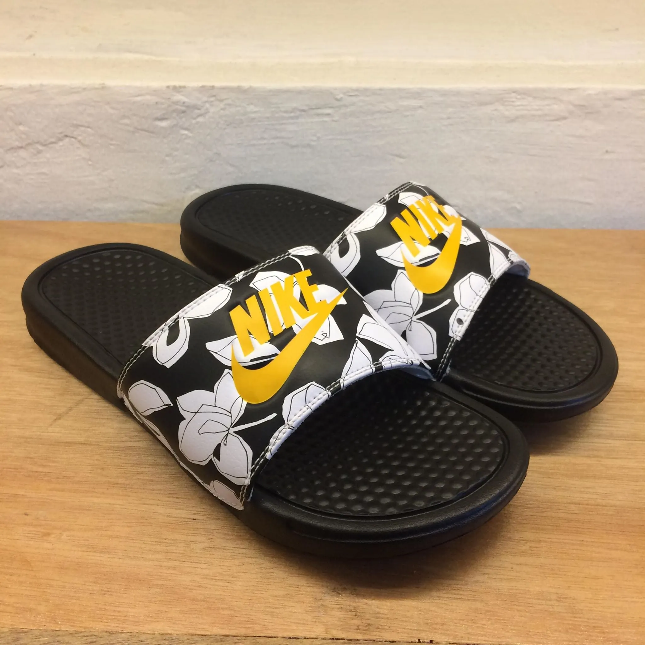 Men's Nike Benassi JDI Print Floral (Black/University Gold/White)(631261-034)