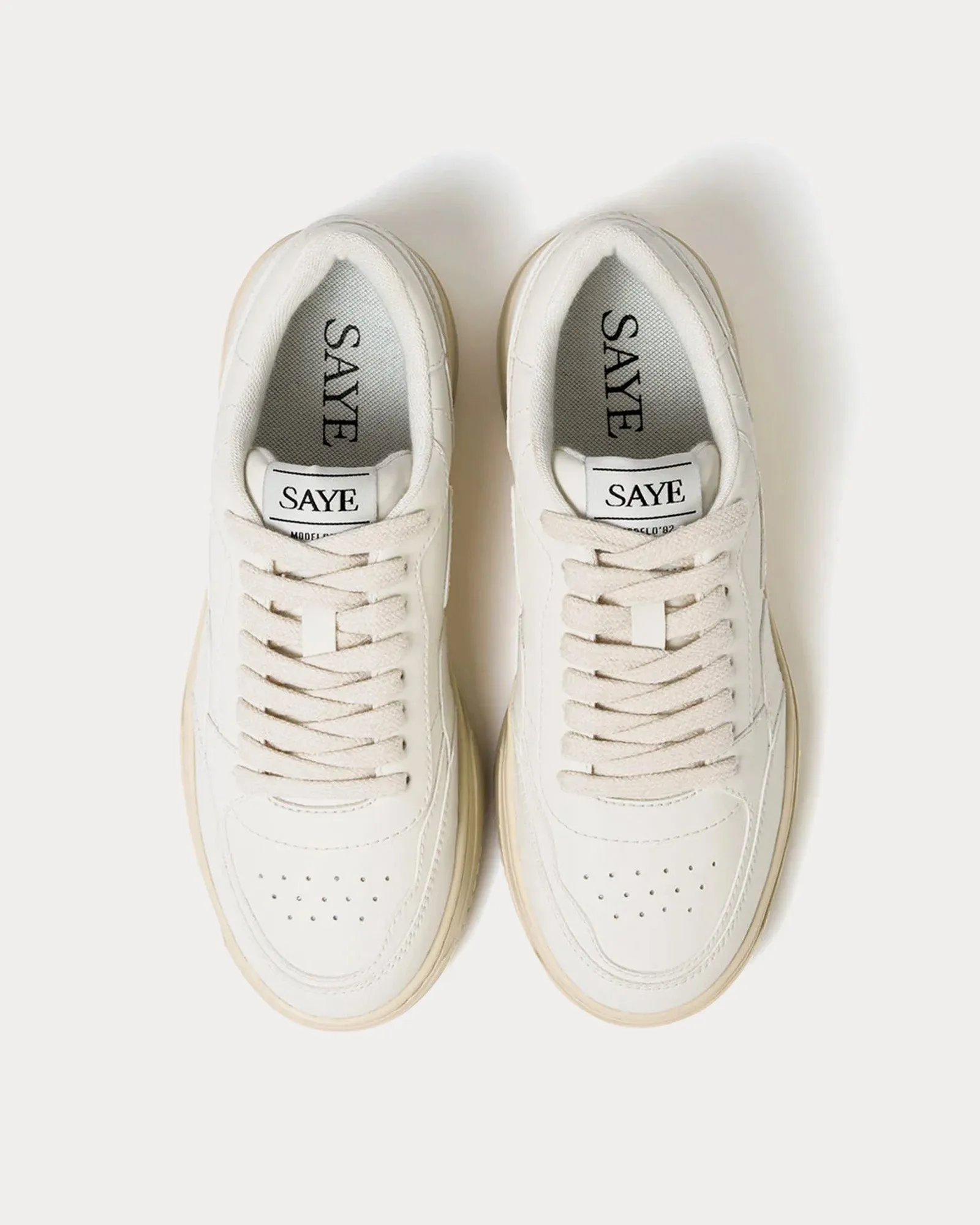 Modelo '82 Off White Low Top Sneakers