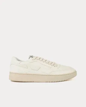 Modelo '82 Off White Low Top Sneakers