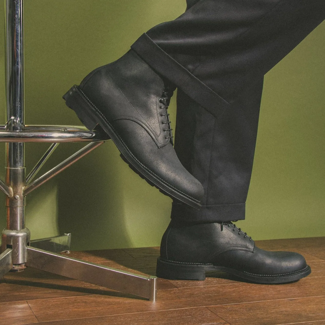 Navvy™ - Black Waxy Commander