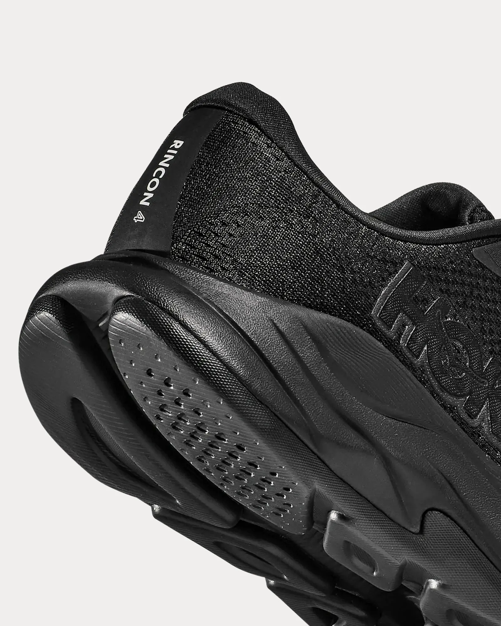 Rincon 4 Black / Black Running Shoes