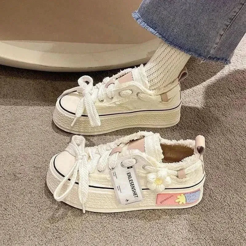 Trendy Platform Sneakers for Teenagers | Flower Design