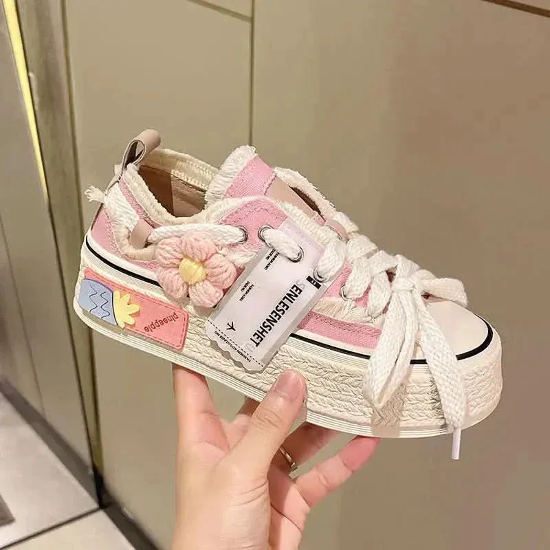 Trendy Platform Sneakers for Teenagers | Flower Design