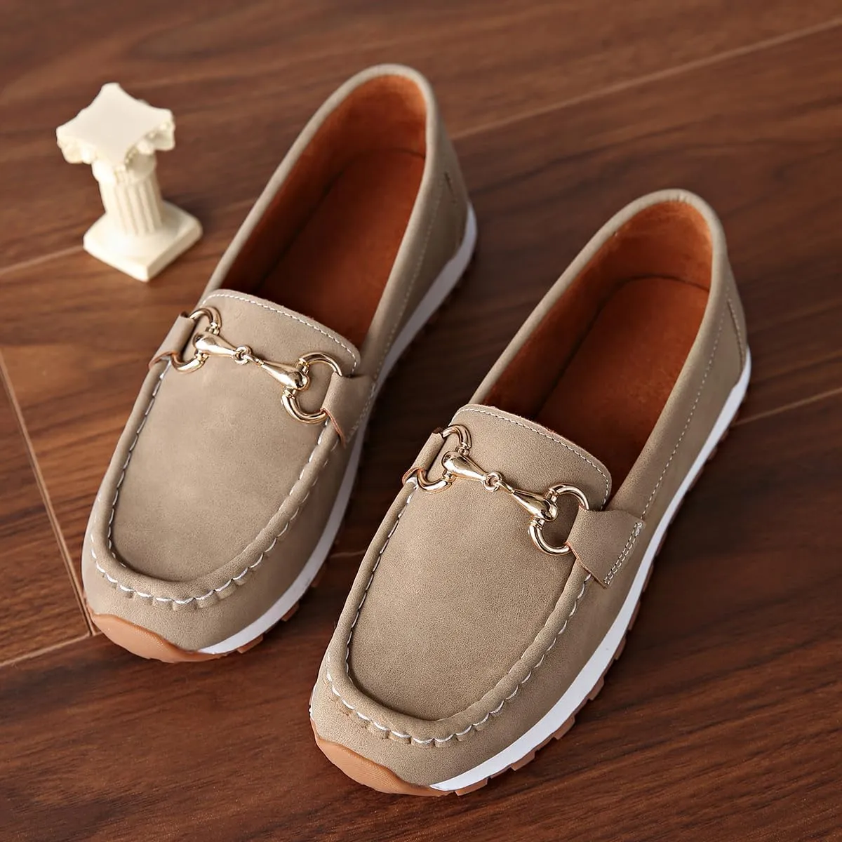 Women's Slip-On Loafers with Metal Chain-Comfortable Work Flats for Nurses&Teachers-Breathable Non-Slip Shoes for Women