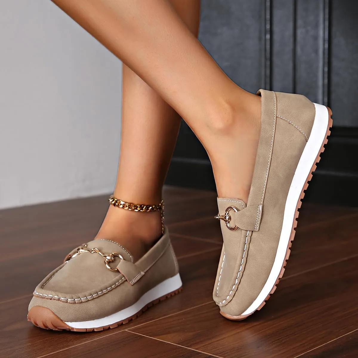 Women's Slip-On Loafers with Metal Chain-Comfortable Work Flats for Nurses&Teachers-Breathable Non-Slip Shoes for Women
